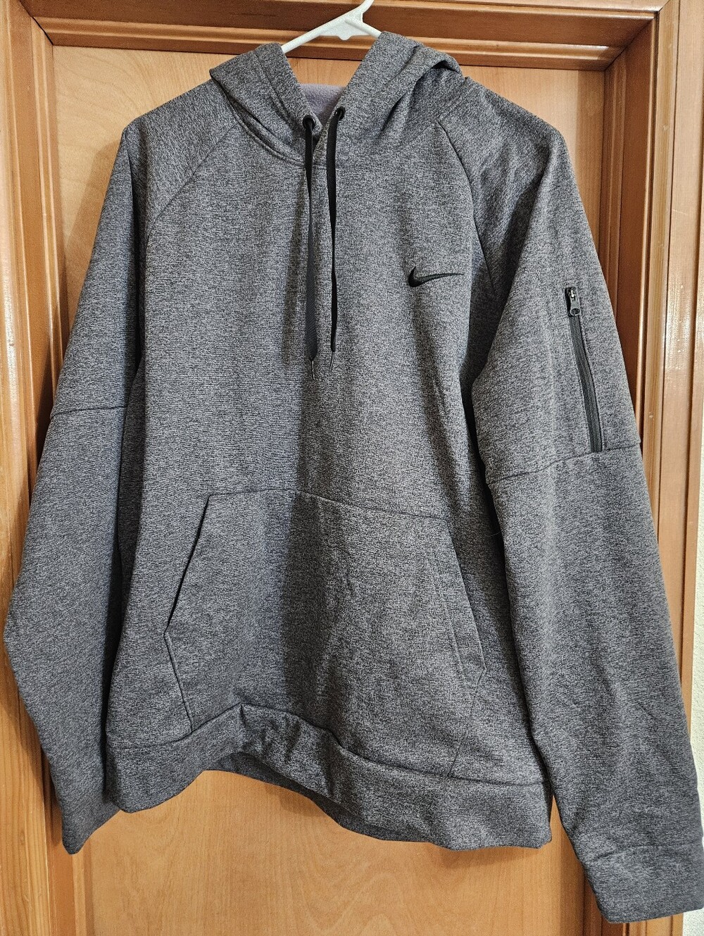 Nike Men’s Heather Gray Hooded Pullover Sweatshirt